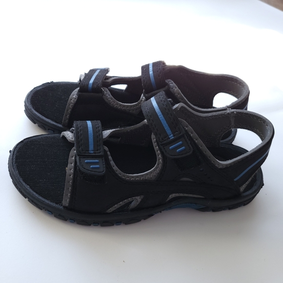 NWOT Smart Fit Boys Youth Sandals - Picture 3 of 10
